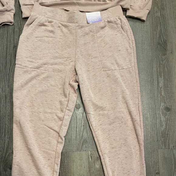 Matching lounge set (size M) - Picture 2 of 5